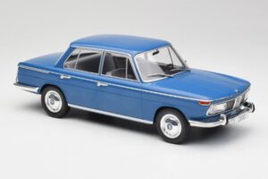 BMW 2000 Tilux E120 Caribe Azul MCG 1:18 MCG18291 Metal - imagen 4 de 6