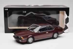 BMW 635 CSi E24 Karmesinrot Metallic Minichamps 1:18 155028105 Metal - imagen 6 de 6