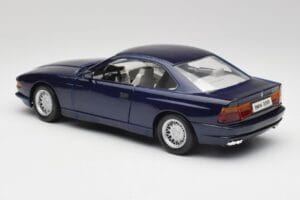 BMW E31 850i Mauritius Azul Maisto 1:18 438813100299 Metal - imagen 7 de 8
