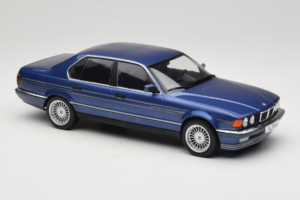 BMW Alpina B11 E32 3.5 Metallic Blue MCG 1:18 MCG18232 Metal - imagen 4 de 6