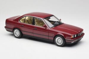 BMW 535i E34 Rojo Minichamps 1:18 100024002 Metal - imagen 6 de 8