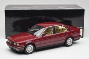 BMW 535i E34 Rojo Minichamps 1:18 100024002 Metal - imagen 8 de 8