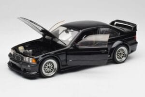 BMW E36 M3 GTR Street Cosmos Negro UT Models 1:18 20481 Metal - imagen 2 de 8