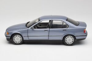BMW 3-Series E36 Avus Azul UT Models 1:18 180023300 Metal - imagen 4 de 8
