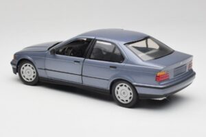 BMW 3-Series E36 Avus Azul UT Models 1:18 180023300 Metal - imagen 7 de 8