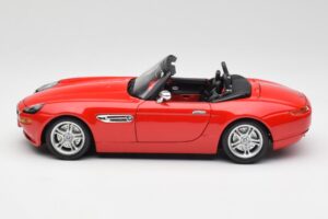 BMW Z8 E52 Roadster Rojo Brillante Bburago 1:18 12032 Metal - imagen 4 de 8