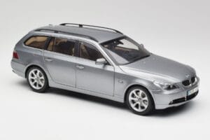 BMW 545i E61 Touring Gris Claro Kyosho 1:18 80430308414 Metal - imagen 6 de 8