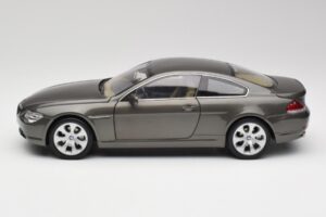 BMW 6 E63 Coupe Bronce Claro Kyosho 1:18 80430153283 Metal - imagen 4 de 8