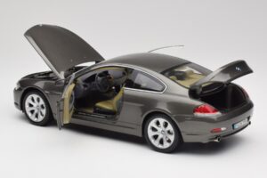 BMW 6 E63 Coupe Bronce Claro Kyosho 1:18 80430153283 Metal - imagen 5 de 8
