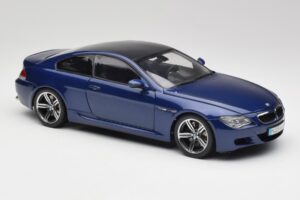 BMW M6 E63 Azul Kyosho 1:18 80430413351 Metal - imagen 6 de 8