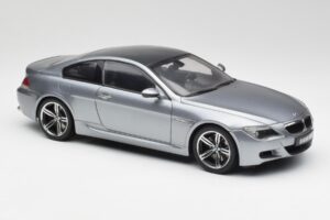 BMW M6 E63 Silver Gris Kyosho 1:18 08703GR Metal - imagen 6 de 8