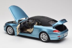 BMW 6 E64 Cabrio Azul Claro Kyosho 1:18 80430153440 Metal - imagen 5 de 8