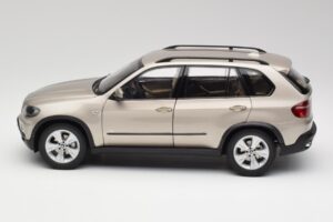 BMW X5 E70 4.8i Platinum Bronce Metálico Kyosho 1:18 80430413413 Metal - imagen 4 de 8