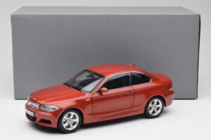 BMW 1 E82 Coupe Naranja Kyosho 1:18 80430427064 Metal - imagen 8 de 8