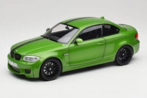BMW Serie 1 E82 Coupe Taiga Green Metallic Minichamps 1:18 110020024 Metal