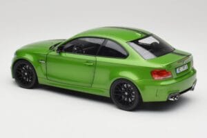 BMW Serie 1 E82 Coupe Taiga Green Metallic Minichamps 1:18 110020024 Metal - imagen 7 de 8