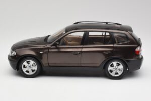 BMW X3 E83 3.0d Marrón Oscuro Metálico Kyosho 1:18 80430300736 Metal - imagen 4 de 8