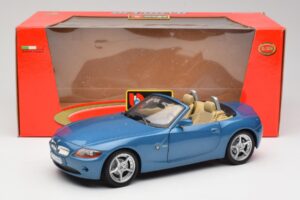 BMW Z4 E85 Maldives Blue Bburago 1:18 34046BLUE Metal - imagen 8 de 8