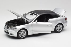 BMW 135i E88 Cabrio Titan Plateado Kyosho 1:18 80430427021 Metal - imagen 2 de 8