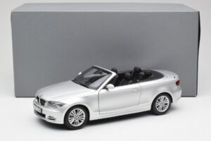BMW 135i E88 Cabrio Titan Plateado Kyosho 1:18 80430427021 Metal - imagen 8 de 8