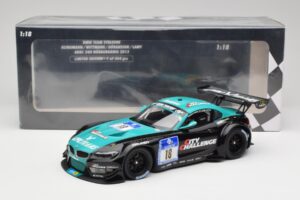 BMW Z4 E89 GT3 BMW Team Vita4one #18 J. Klingmann / M. Wittmann ADAC 24 Hours Nurburgring 2012 Minichamps 1:18 151122318 Meta - imagen 6 de 6