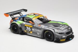BMW Z4 E89 GT3 #76 Schubert Motorsport Dubai 24 Hours 2014 Minichamps 1:18 151142376 Metal - imagen 4 de 6