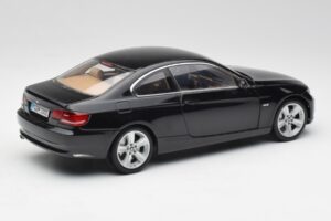 BMW 3 E92 Coupe Negro Kyosho 1:18 80430407222 Metal - imagen 3 de 8