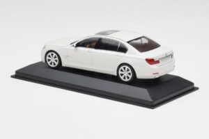 BMW 750Li F02 Blanco Minichamps 1:43 80420445201 Metal - imagen 3 de 5
