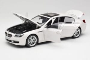 BMW 6 F06 Gran Coupe Mineral Blanco Paragon 1:18 80432218741 Metal - imagen 2 de 8