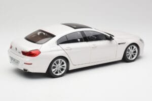 BMW 6 F06 Gran Coupe Mineral Blanco Paragon 1:18 80432218741 Metal - imagen 3 de 8