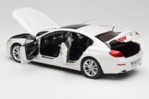 BMW 6 F06 Gran Coupe Mineral Blanco Paragon 1:18 80432218741 Metal - imagen 5 de 8