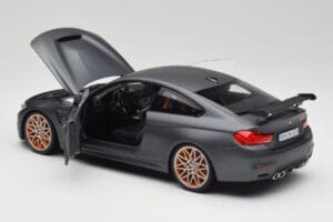BMW M4 F82 GTS Frozen Gris Minichamps 1:18 80432411555 Metal - imagen 5 de 8