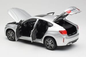 BMW X6 M F86 Plata Norev 1:18 183200 Metal - imagen 5 de 8