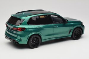 BMW X5 M G05 Competition Isle of Man Green GT Spirit 1:18 GT490 Resina - imagen 2 de 6