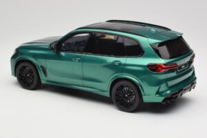 BMW X5 M G05 Competition Isle of Man Green GT Spirit 1:18 GT490 Resina - imagen 5 de 6