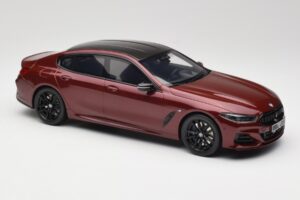 BMW M850i G15 M Performance Melbourne Red Metallic GT Spirit 1:18 GT493 Resina - imagen 4 de 6