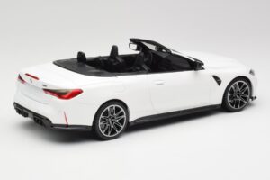 BMW M4 G82 Descapotable Alpine White Minichamps 1:18 155021031 Metal - imagen 2 de 6