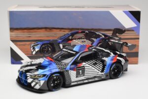 BMW M4 GT3 G82 #1 Test Version 2021 Minichamps 1:18 113222003 Metal - imagen 8 de 8