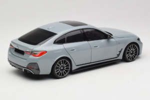 BMW i4 G26 Grey Metallic Minichamps 1:18 110023010 Metal - imagen 3 de 8
