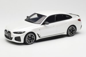 BMW i4 M50 G26 Mineral Blanco Metálico Otto 1:18 OT1074 Resina