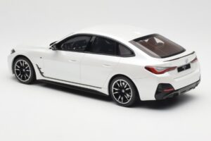 BMW i4 M50 G26 Mineral Blanco Metálico Otto 1:18 OT1074 Resina - imagen 5 de 6