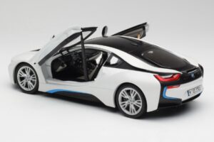 BMW i8 Crystal Blanco Paragon 1:18 80432336841 Metal - imagen 5 de 8