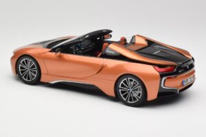 BMW i8 Roadster E-Cobre Minichamps 1:18 80432454784 Metal - imagen 5 de 6