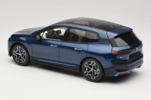 BMW iX Blue Metallic Minichamps 1:18 110023100 Metal - imagen 7 de 8
