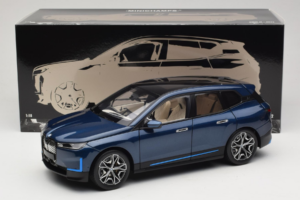 BMW iX Blue Metallic Minichamps 1:18 110023100 Metal - imagen 8 de 8