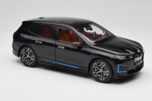 BMW iX Sapphire Black Minichamps 1:18 110023101 Metal - imagen 6 de 8