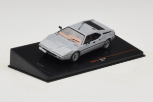 BMW M1 Gris IXO 1:43 CLC602N Metal - imagen 2 de 4