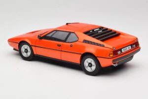 BMW M1 Naranja Minichamps 1:18 80432411549 Metal - imagen 7 de 8