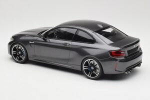 BMW M2 F87 Grey Metallic Minichamps 1:18 155026102 Metal - imagen 5 de 6