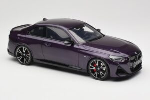 BMW M240i G42 Thundernight Metallic GT Spirit 1:18 GT504 Resina - imagen 4 de 6